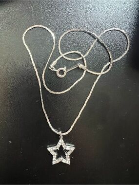 Silver Star Pendant Necklace